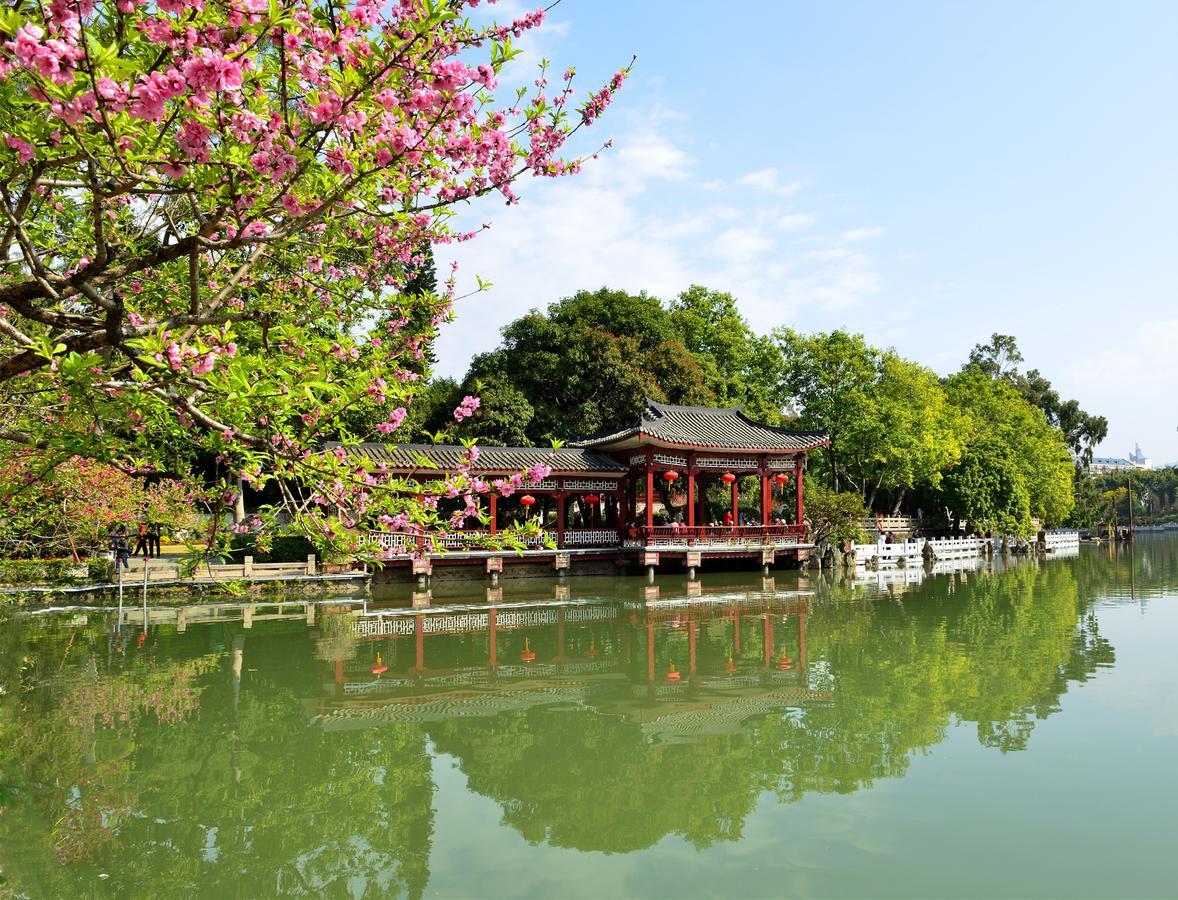 Fuzhou Lakeside Hotel Exteriör bild